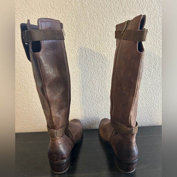 UGG Women's Size 10 Darcie Brown Leather Tall Knee High Riding Boots - Picture 3 of 7